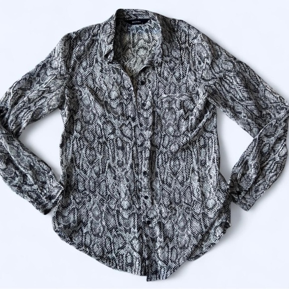 DECJUBA Tops - DECJUBA Womens Monochrome Grey Snakeskin Animal Print Button Up Sheer Top small